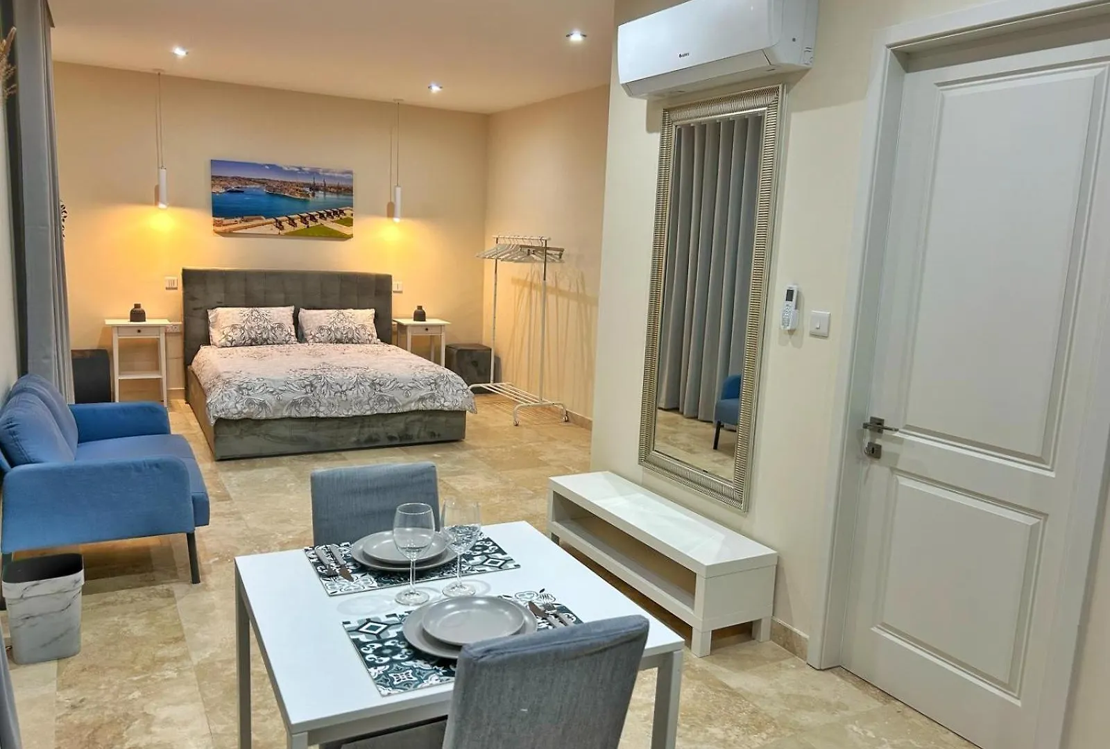 Senglea Apartment - Valletta Ferry